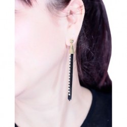 Black Chain Earrings Model